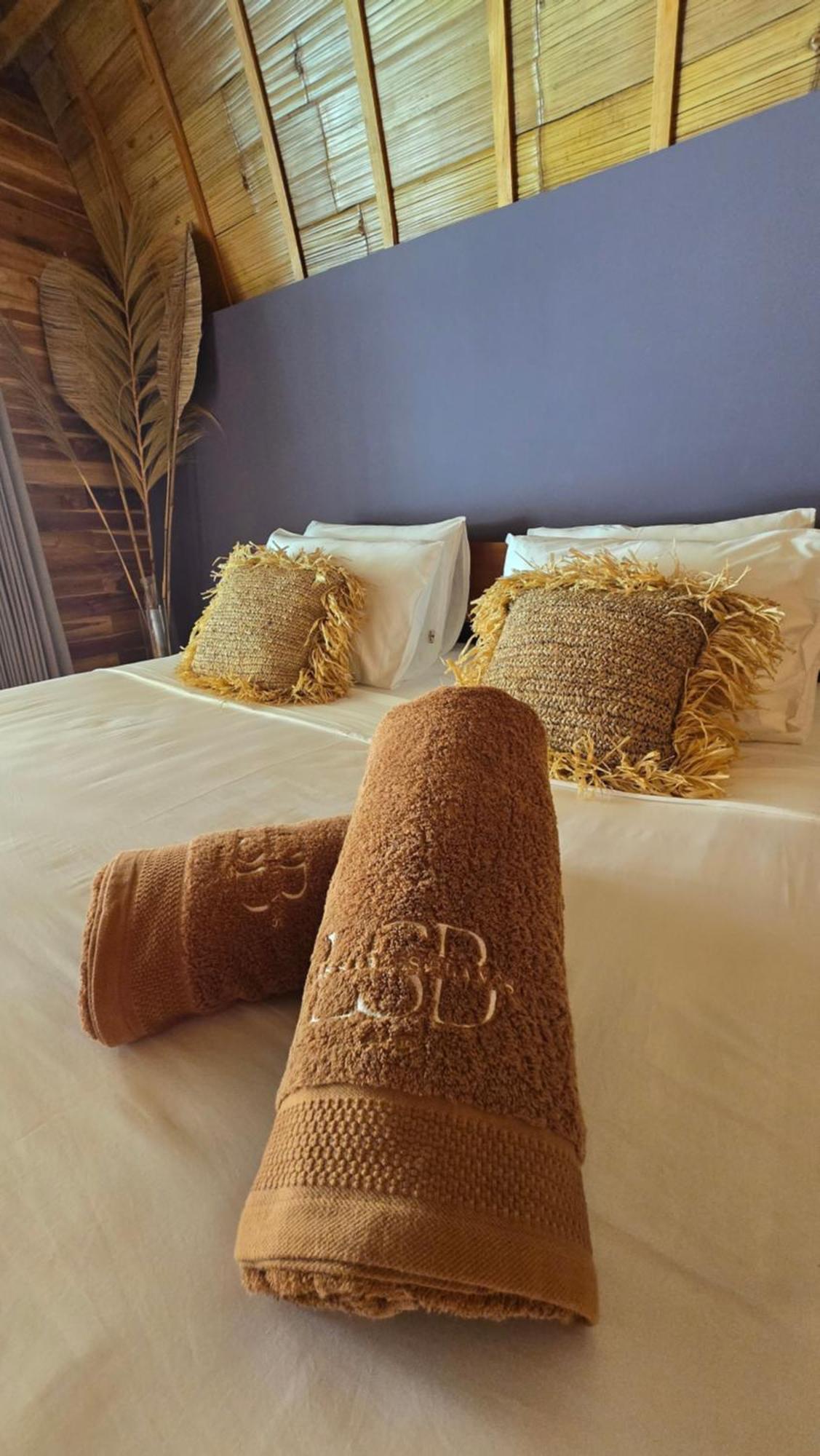 Hotel Les Sables Blancs - Adults Only - גילי אייר מראה חיצוני תמונה